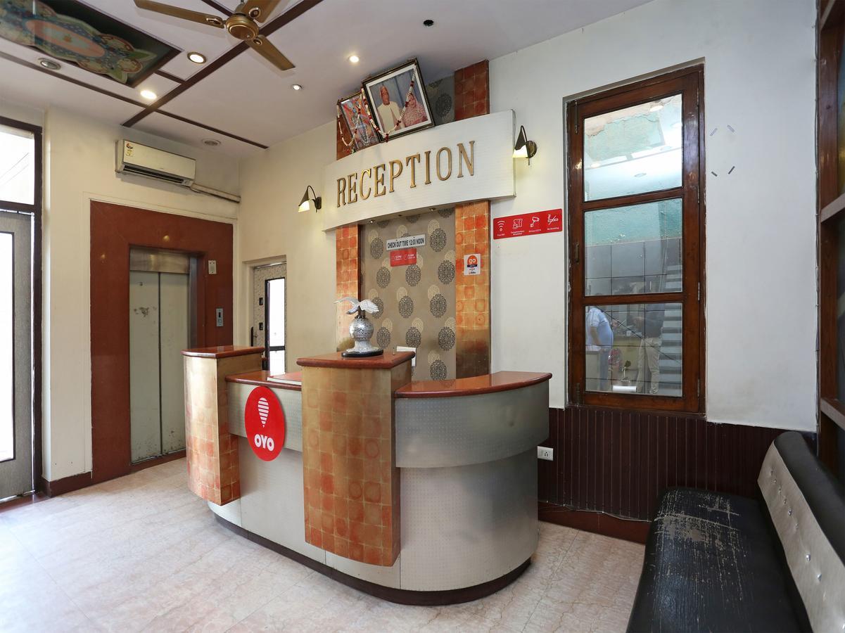 马图拉 Sheel Gopal Vision酒店 外观 照片