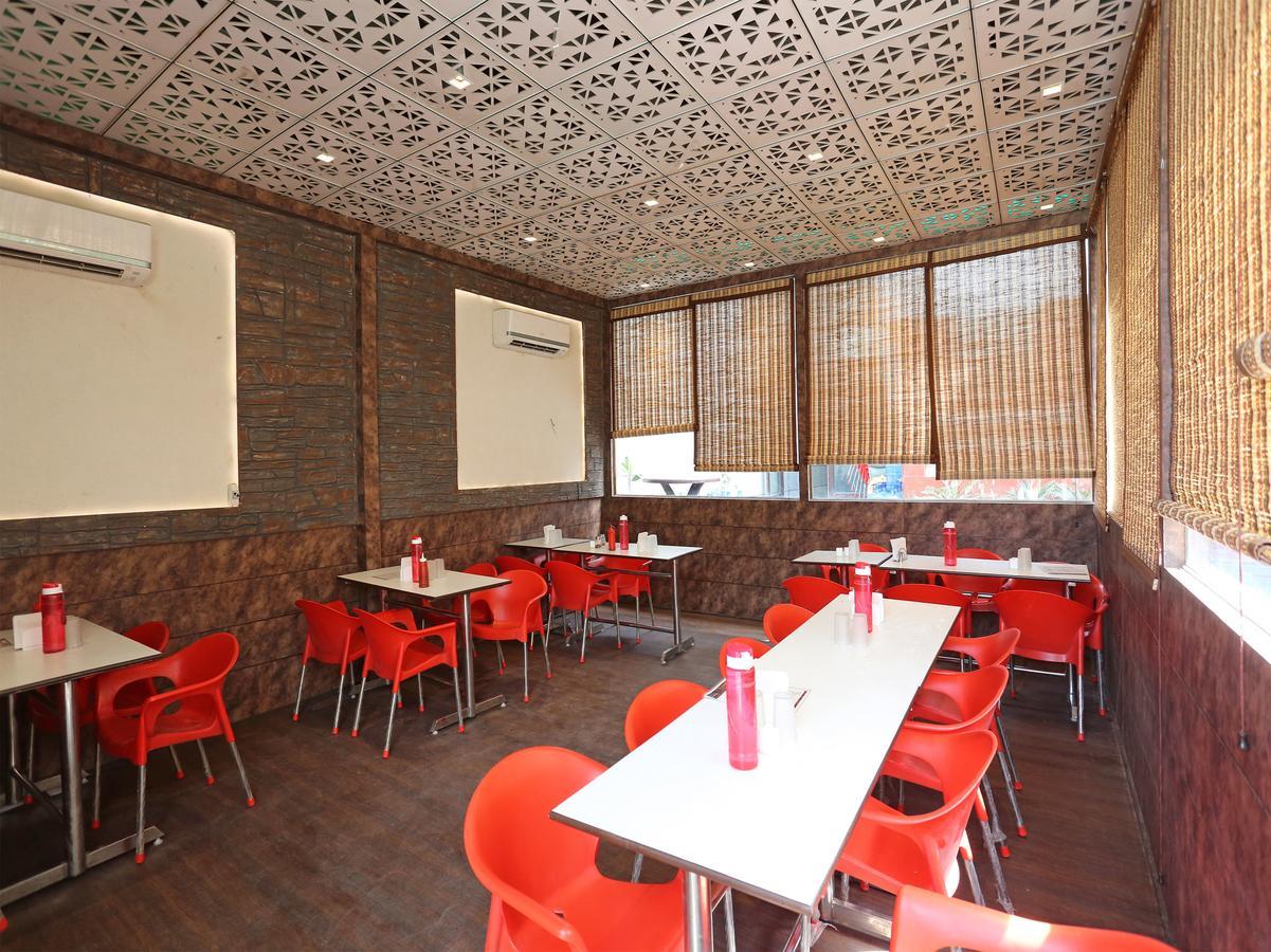 马图拉 Sheel Gopal Vision酒店 外观 照片