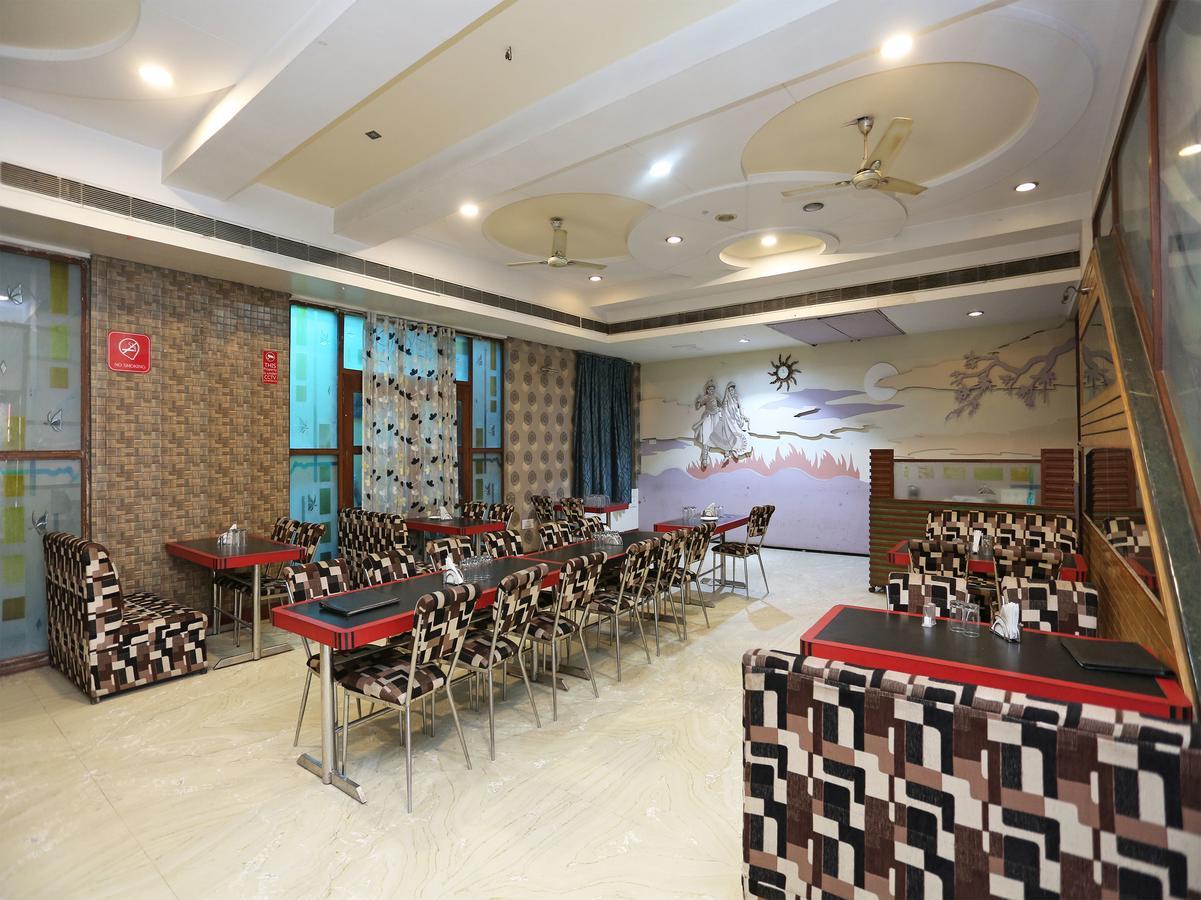 马图拉 Sheel Gopal Vision酒店 外观 照片